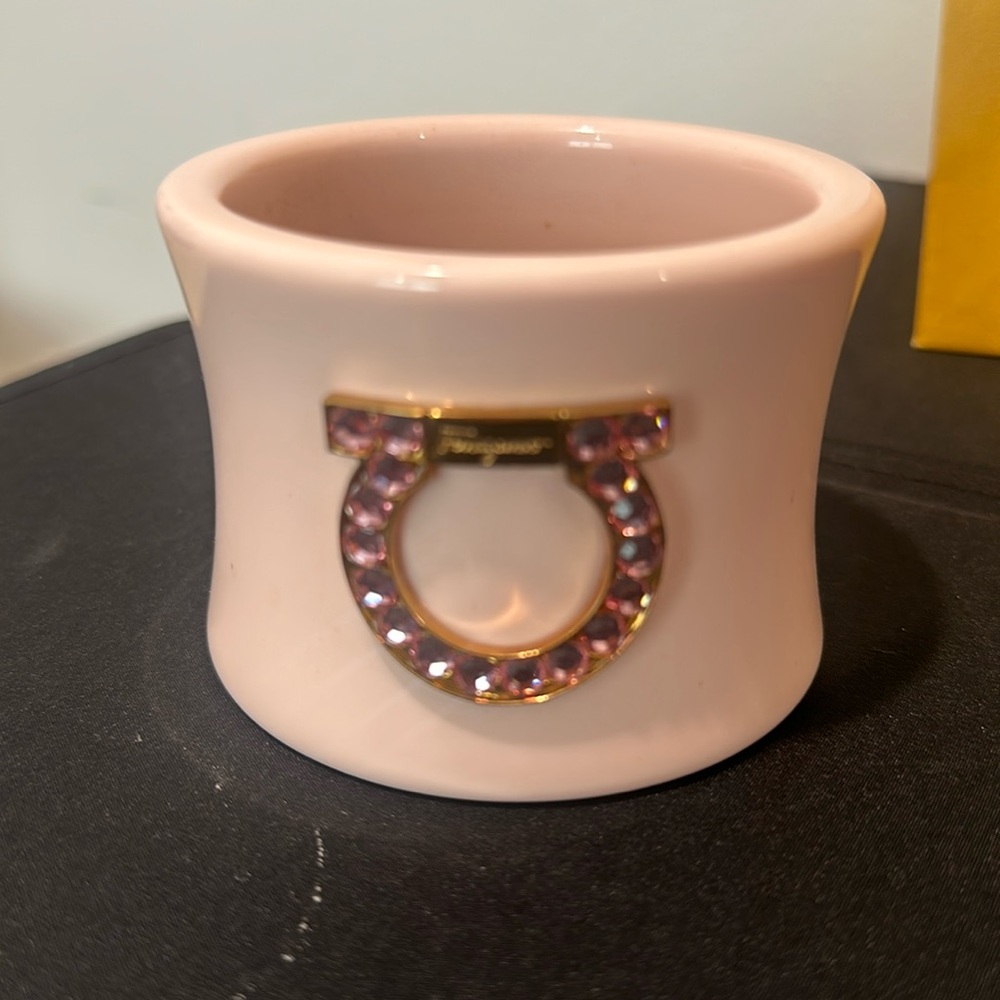 Gorgeous ferragamo  bracelet no box